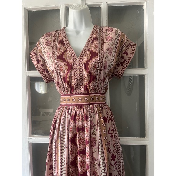 Gal Meets Glam Liza Foral Dress - Picture 13 of 15